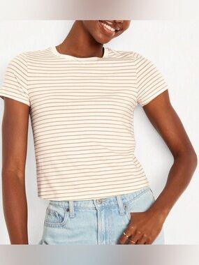 🐶 Old Navy brown/cream striped Bestie tee. Size M.